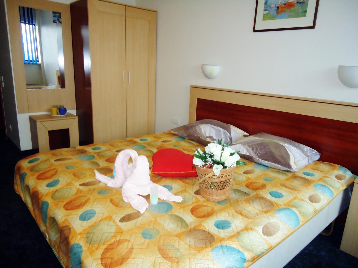 Tanagra Hotel Вилнюс Екстериор снимка