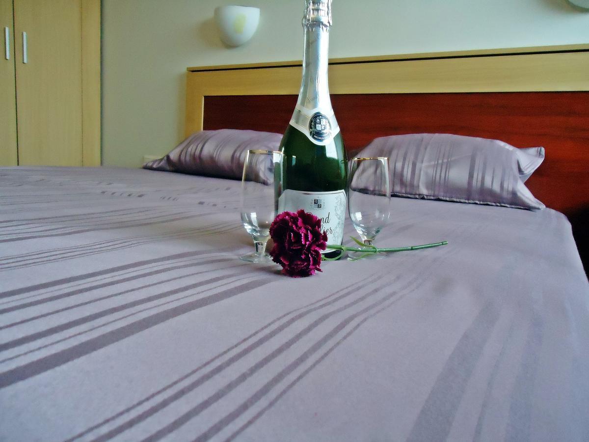 Tanagra Hotel Вилнюс Екстериор снимка