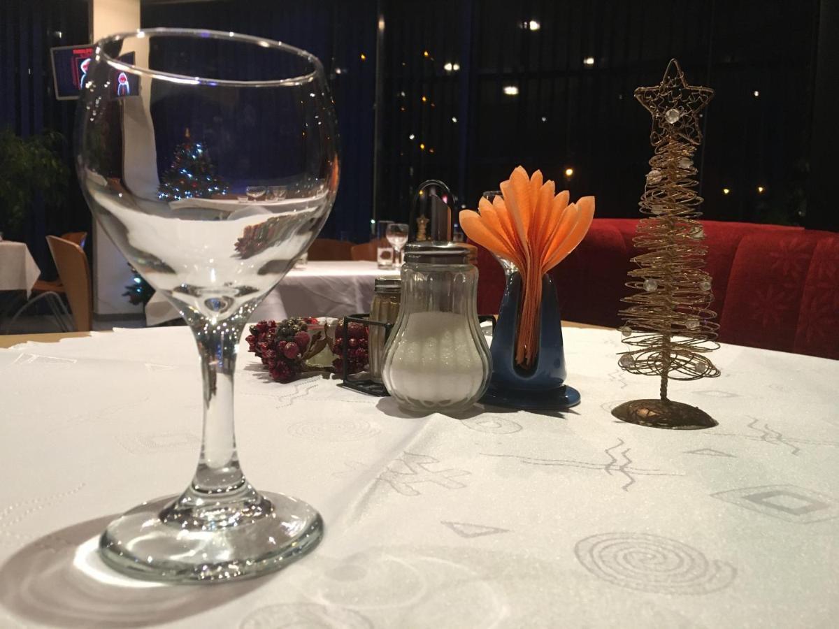Tanagra Hotel Вилнюс Екстериор снимка
